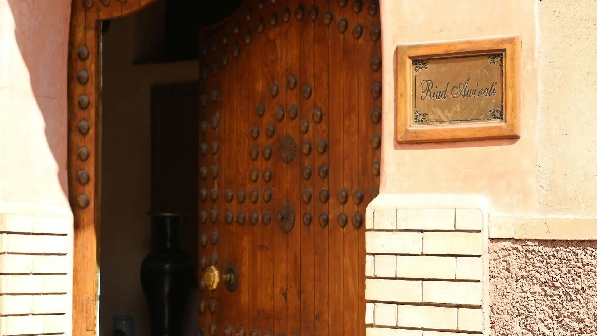Riad Awinati Location Privatisee ,Piscine Chauffee , Beau Rooftop Marrakesh
