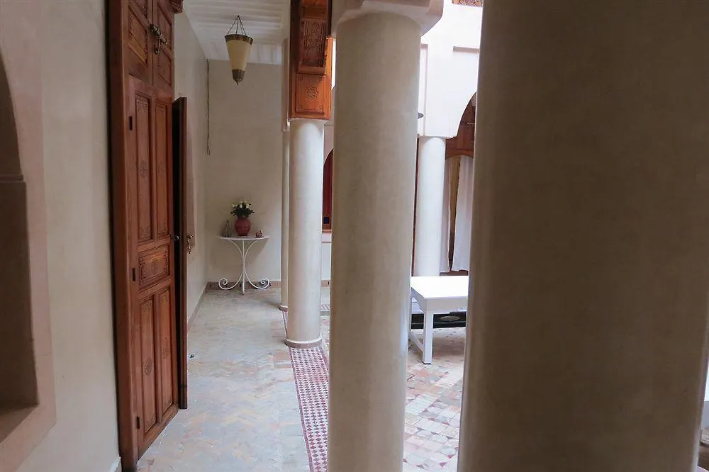 Riad Awinati Location Privatisee ,Piscine Chauffee , Beau Rooftop Marakeş Fas
