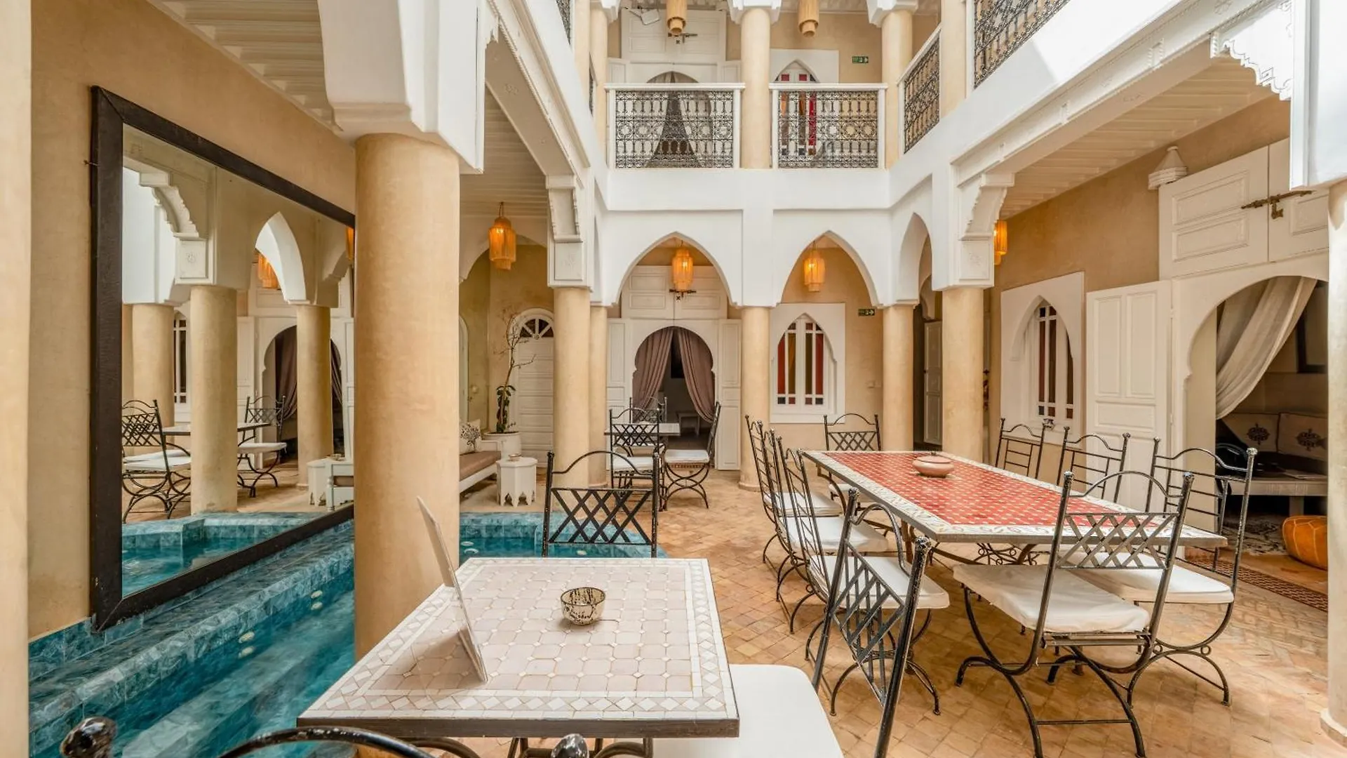 Riad Awinati Location Privatisee ,Piscine Chauffee , Beau Rooftop Marakeş