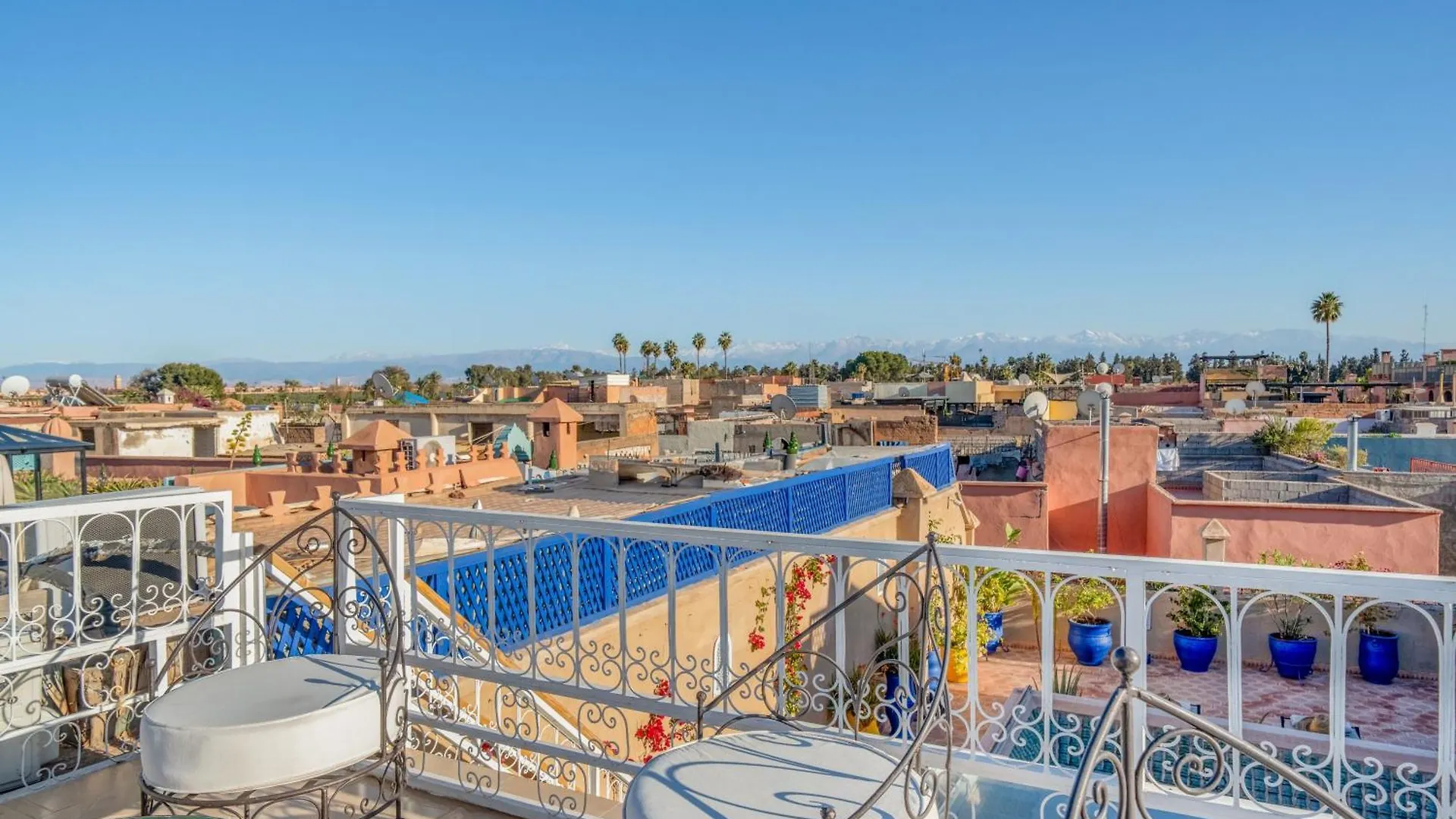 Riad Awinati Location Privatisee ,Piscine Chauffee , Beau Rooftop Marakeş 3*,  Fas