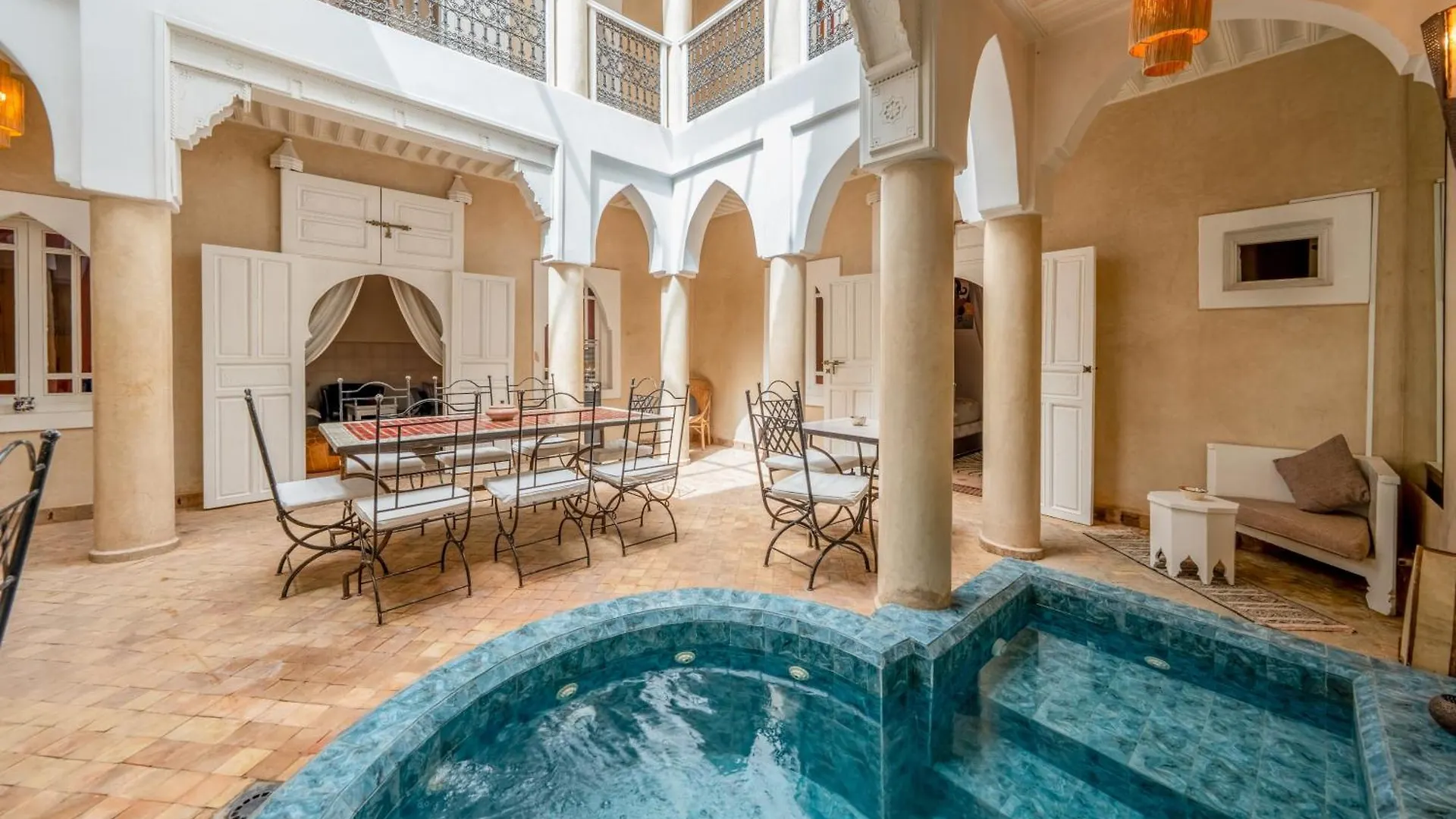 Riad Awinati Location Privatisee ,Piscine Chauffee , Beau Rooftop Marakeş