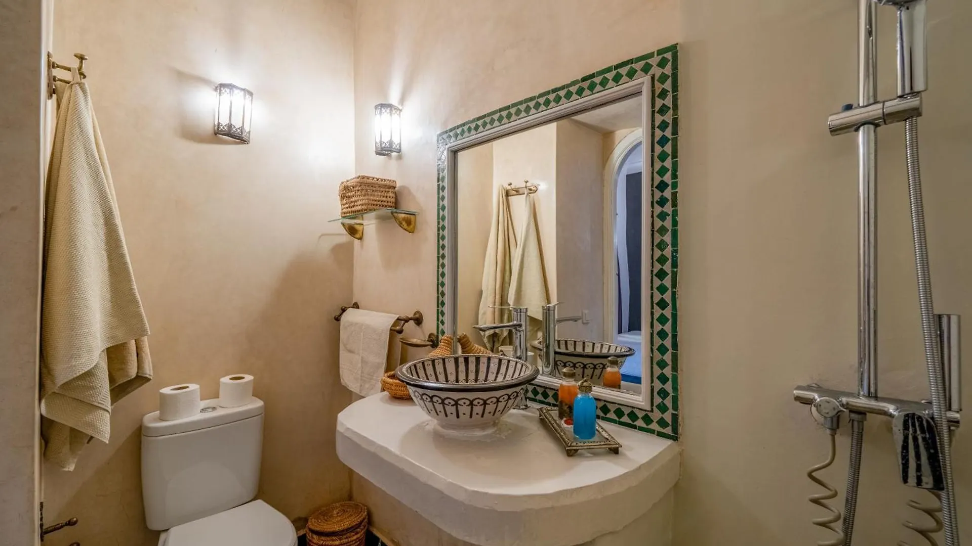 Riad Awinati Location Privatisee ,Piscine Chauffee , Beau Rooftop Marakeş