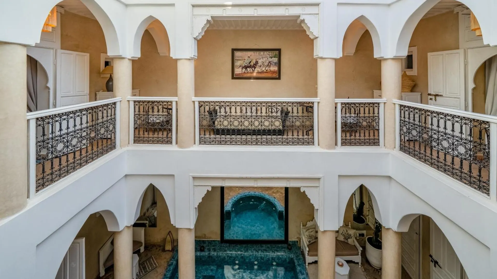Riad Awinati Location Privatisee ,Piscine Chauffee , Beau Rooftop Marakeş
