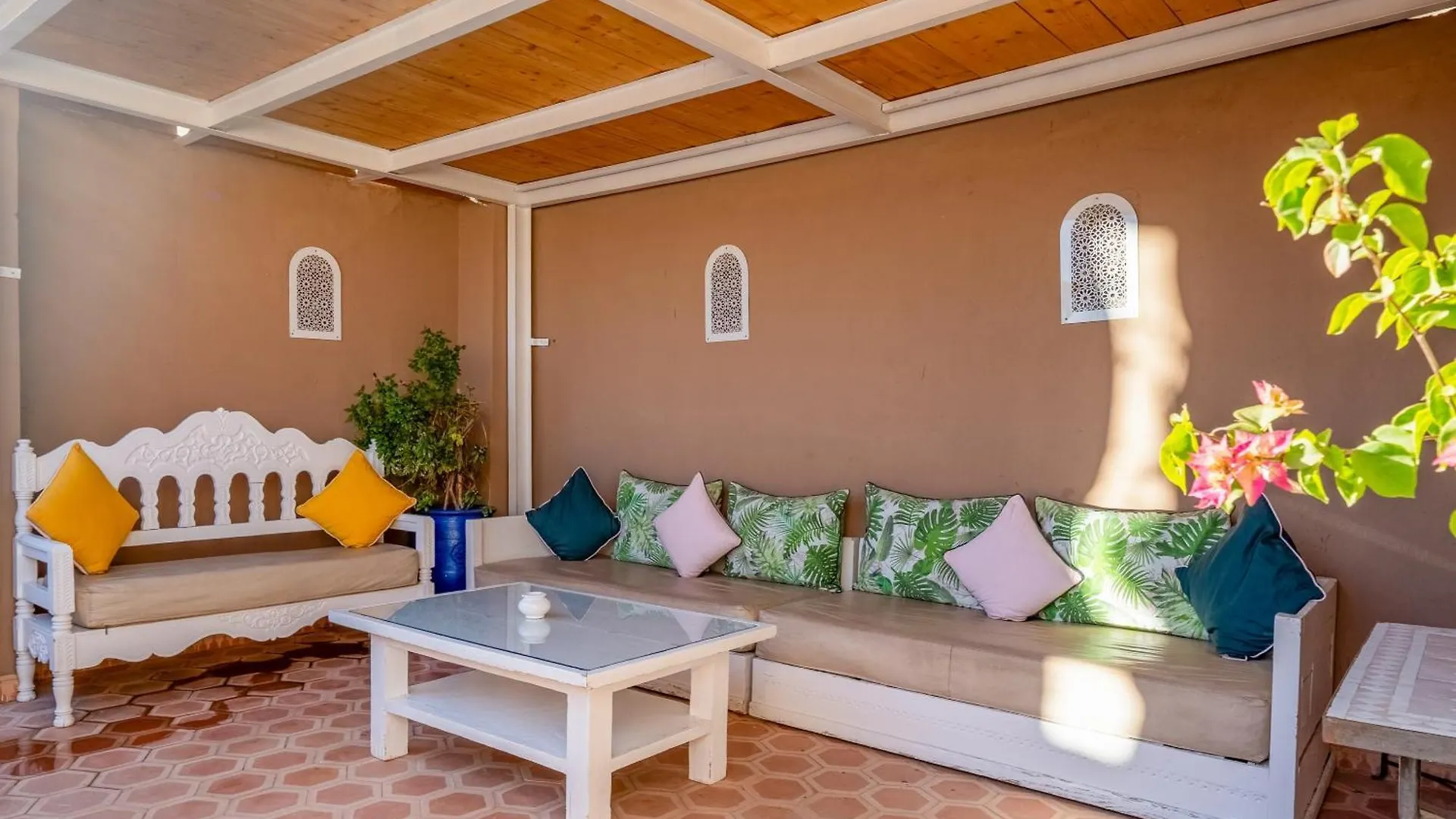 Riad Awinati Location Privatisee ,Piscine Chauffee , Beau Rooftop Marakeş