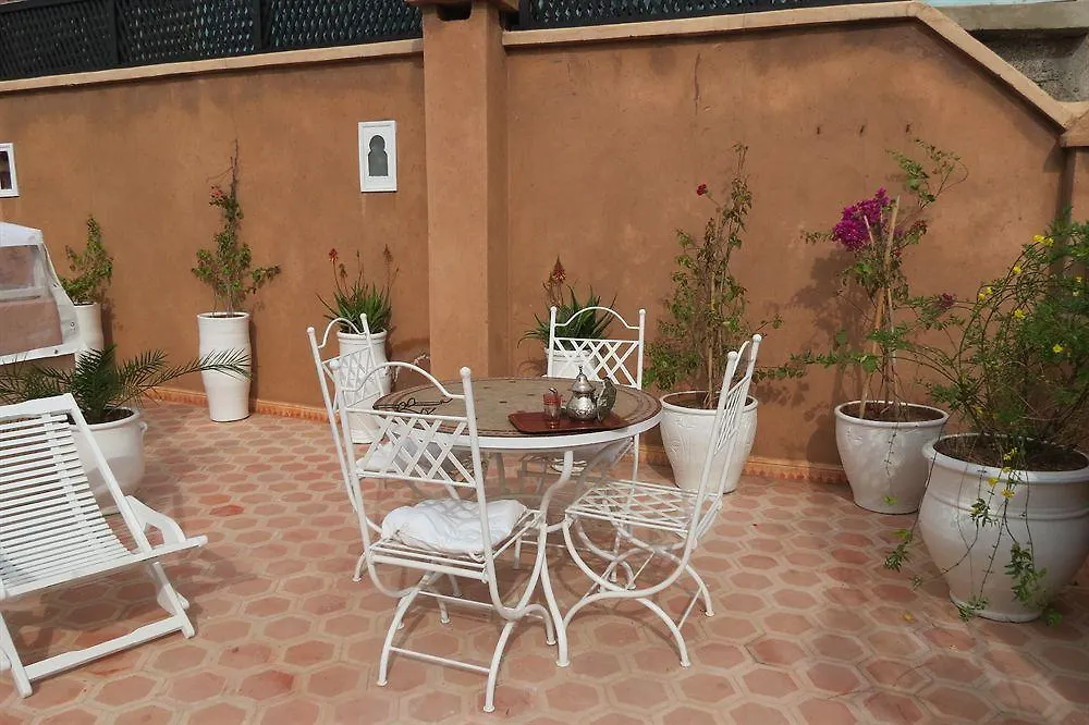 Riad Awinati Location Privatisee ,Piscine Chauffee , Beau Rooftop Marakeş 3*,  Fas