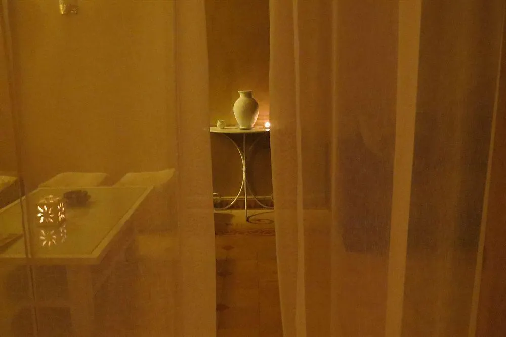 Riad Awinati Location Privatisee ,Piscine Chauffee , Beau Rooftop Marakeş 3*,  Fas