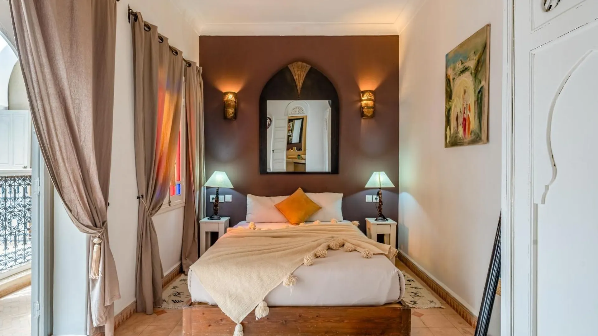 Riad Awinati Location Privatisee ,Piscine Chauffee , Beau Rooftop Marrakesh Morocco